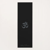 Chic Monogram om Symbol Black Yoga Mat (Achterkant)