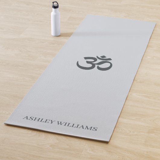 Chic Monogram om Symbol Pastel Blue Yoga Mat (In situ)