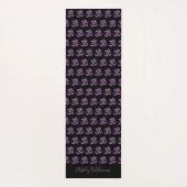 Chic Monogram Paars om Symbol Pattern Black Yoga Yogamat (Achterkant)