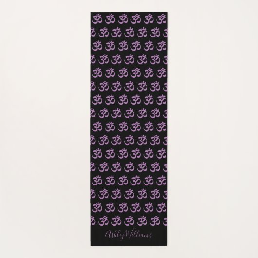 Chic Monogram Paars om Symbol Pattern Black Yoga Yogamat (Achterkant)