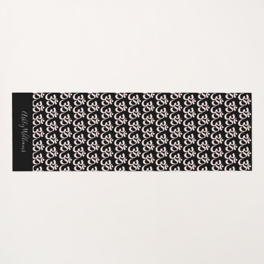 Chic Monogram Pastel Pink om Symbool Patroon Black Yogamat (Achterkant (horizontaal))
