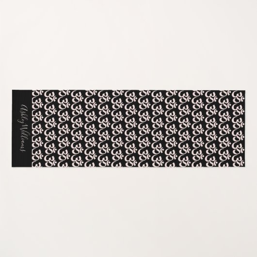 Chic Monogram Pastel Pink om Symbool Patroon Black Yogamat (Voorkant (horizontaal))