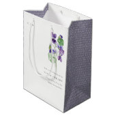  Chic Monogram Violet Floral Bunch Wedding Medium Cadeauzakje (Achterkant Gekanteld)
