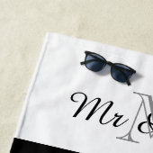 CHIC MR. EN MEVROUW BEACH TOWEL MET MONOGRAM STRANDLAKEN (In situ)