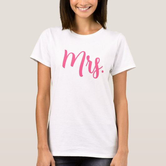 Chic Mrs T-Shirt in Roze Modern Script (Voorkant)