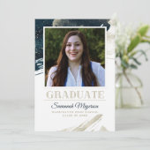 Chic Navy Blauw Goud Abstract Afstuderen Aankondiging (Staand voorkant)