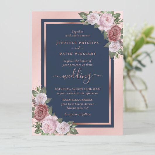 Chic Navy Blue Blush en Roos Gold Floral Wedding Kaart (Staand voorkant)