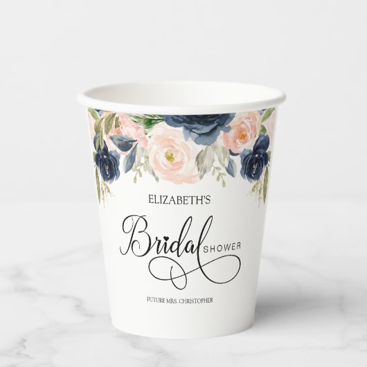 Chic Navy Blue Blush Pink Floral Vrijgezellenfeest Papieren Bekers (Voorkant)