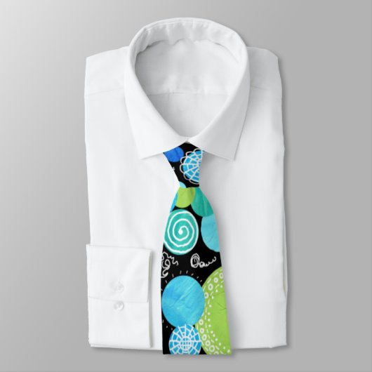 Chic Necktie: Quirky Blue Moons Pattern op Black Stropdas (Gebonden)