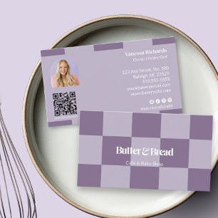 Chic Paars Bakkerij Logo Geruit Gebak QR Foto Visitekaartje