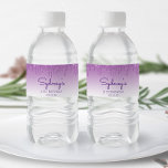 Chic Paars Glitter Drip 21st Birthday Party Waterfles Etiket<br><div class="desc">Deze chique 21e verjaardagsfeest waterflesetiketten zijn voorzien van een sprankelende paarse faux glitter drip border en paarse ombre achtergrond. Personaliseer ze met haar naam in het paarse handschrift,  met haar geboortedatum en datum hieronder in sans serif lettertype.</div>