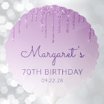 Chic Paars Glitter Drip 70th Birthday Party Ballon<br><div class="desc">Deze 70e verjaardagsfeestballon heeft een sprankelende paarse faux glitter-druiprand en een paarse ombre-achtergrond. Personaliseer het met de naam van de eregast in het paarse handschrift,  met haar geboortedatum en datum hieronder in sans serif lettertype.</div>