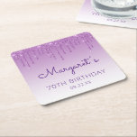 Chic Paars Glitter Drip 70th Birthday Party Kartonnen Onderzetters<br><div class="desc">Deze papieren onderzetters van de 70ste verjaardag van de chic zijn voorzien van een  paarse faux glitter drip border en paarse ombre background. Pas hen met de naam van de gast van eer in het paarse handschrift manuscript aan,  met haar verjaardag en datum hieronder in sans serif doopvont.</div>