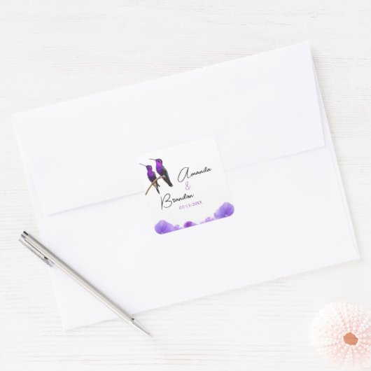 Chic Paarse kolibries en bloemblaadjes bruiloft Vierkante Sticker (Envelop)