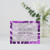 Chic Paarse Marmeren Tie Dye Wedding Save the Date Aankondigingskaart (Staand voorkant)
