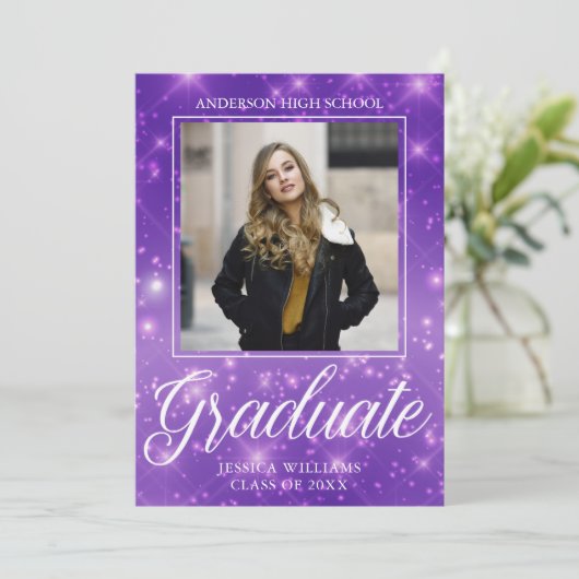 Chic Paarse Sparkle Afstuderen Foto 2025 Afstudere Aankondiging (Staand voorkant)