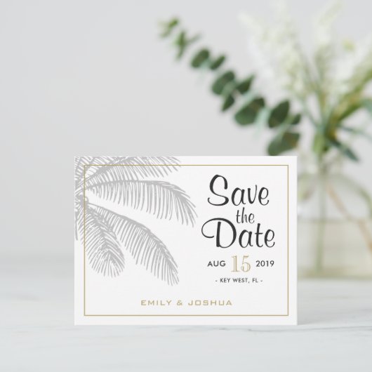 Chic Palm Tree & Gold Wedding Save the Date Custom Aankondigingskaart (Staand voorkant)