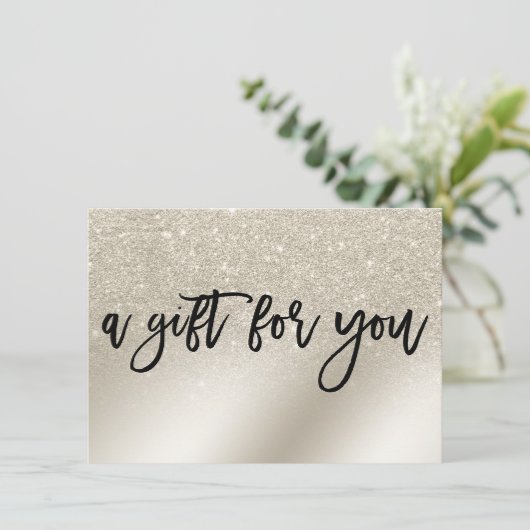 Chic pareltje glitter script spray gift certificat (Staand voorkant)