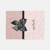 Chic Parisian Pink Polka Dots Black Bow and Name Fleece Deken (Voorkant (Horizontaal))