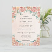 Chic Pastel Blush Peach Floral Rozen Wedding Invi Kaart (Staand voorkant)