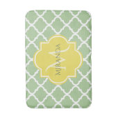 Chic Pastel Green Quatrefoil Yellow Name Monogram Badmat (Voorkant Verticaal)