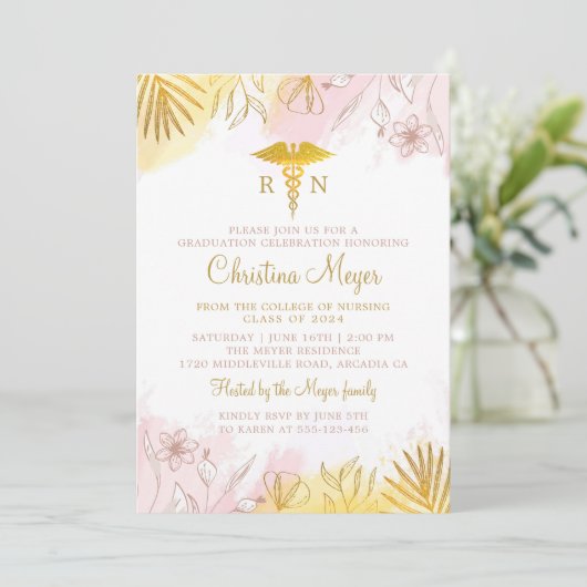 Chic Pastel Pink Gold Floral RN Nurzing Afstuderen Kaart (Staand voorkant)