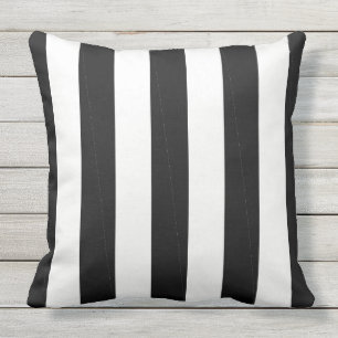 CHIC PILLOW_MOD BLACK & WHITE STRIPES BUITENKUSSEN