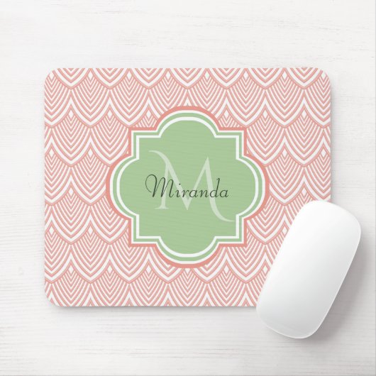 Chic Pink Arching Scallops Soft Green Monogram Nam Muismat (Met muis)