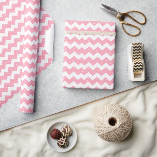Chic Pink Chevron Wrapping Paper Cadeaupapier (Crafts)