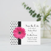 Chic Pink Daisy Flower Black en White Polka Dot Save The Date (Staand voorkant)