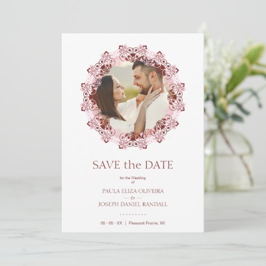 Chic Pink & Red Flourish Lace Effect Photo Couple Save The Date (Staand voorkant)