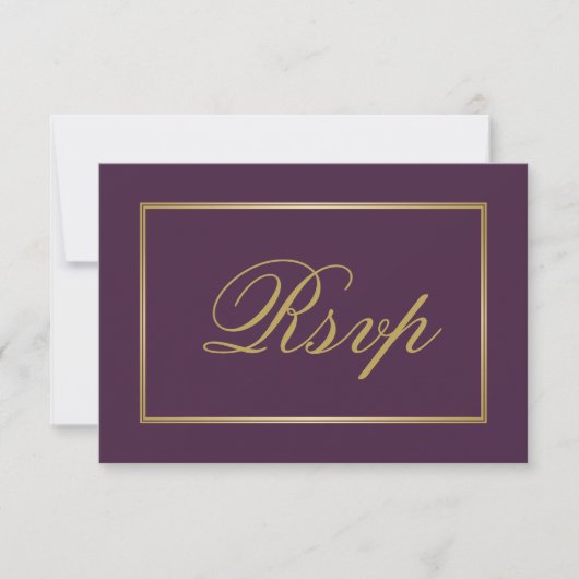 Chic Plum Paars Gold Script Calligraphy Wedding RSVP Kaartje (Voorkant)