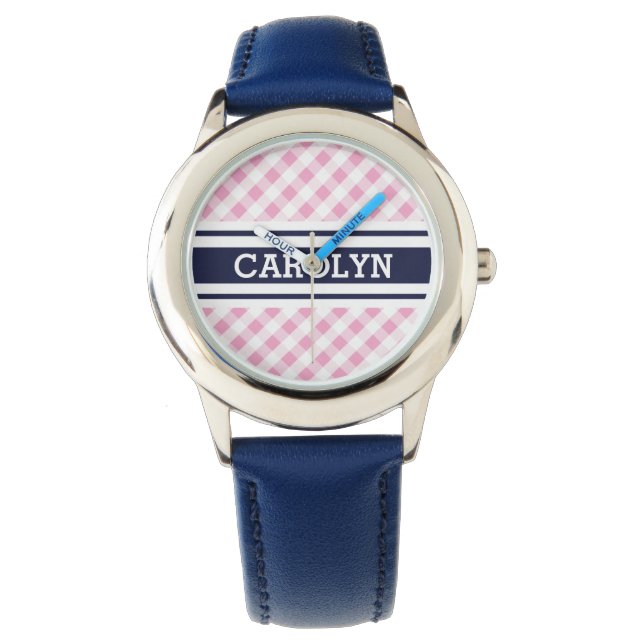 chic preppy roze navy gingham patroonmonogram horloge (Voorkant)