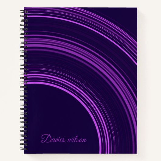 Chic purple geometric pattern monogram name notitieboek (Voorkant)