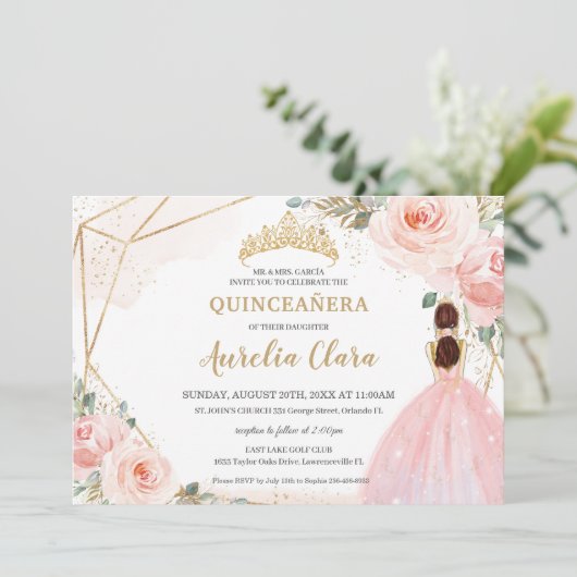 Chic Quinceañera Blush Pink Floral Tiara Birthday Kaart (Staand voorkant)