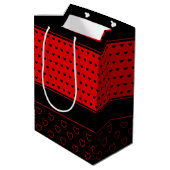 Chic Red en Black Hearts Pattern, Name Sjabloon Medium Cadeauzakje (Achterkant Gekanteld)