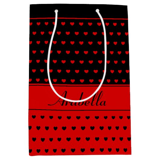 Chic Red en Black Hearts Pattern, Name Sjabloon Medium Cadeauzakje (Voorkant)