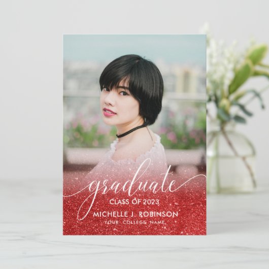 Chic Red Glitter Ombre Girly Foto Afstuderen Aankondiging (Staand voorkant)