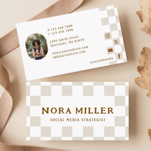 Chic Retro Checkered Pattern Content Creator Photo Visitekaartje