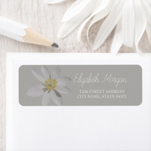 Chic Romantic White Daisy Address Label (Insitu)