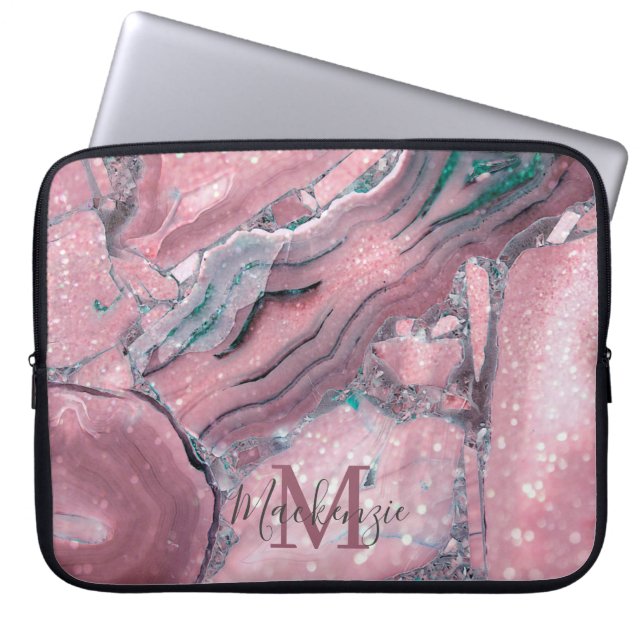 Chic Roos Gold Agate Geode Sparkle Monogram Laptop Sleeve (Voorkant)