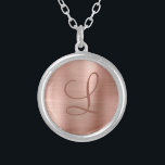 Chic Roos Gold Brushed Metal Monogram Initiaal Zilver Vergulden Ketting<br><div class="desc">Dit chemische ketting is voorzien van een groot scriptmonogram op een achtergrond van gouden geborstelde metalen textuur van het roos. Een unieke girale gave voor zoete 16 verjaardag,  feestdagen en elke speciale gelegenheid. Speciaal voor u ontworpen door Extreme T - shirts!</div>