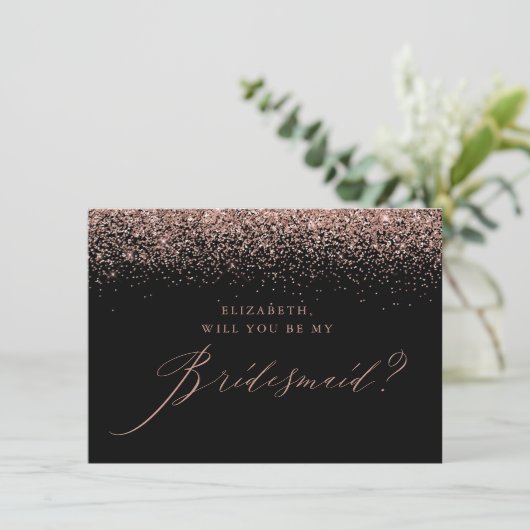Chic Roos Gold Glitter Script Black Bridesmaid Kaart (Staand voorkant)