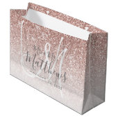 Chic Roos Gold Glitter Script Monogram Weddenschap Groot Cadeauzakje (Voorkant Gekanteld)