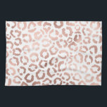 Chic Roos Gold Leopard Cheetah Animal Print Theedoek<br><div class="desc">Dit elegante en chic ontwerp is perfect voor de moderne fashionista. Het is voorzien van een faux bedrukte roos gouden handgetekende luipaard/cheetah safari dierlijke afdruk op een eenvoudige witte achtergrond. Het is , schattig en trendy! ***BELANGRIJKE NOTA VAN HET ONTWERP: Voor om het even welk verzoek van het douaneontwerp zoals...</div>