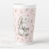 Chic Roze Schattige Bunny Roos Bloemen Latte Mok (Voorkant)