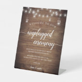 Chic Rustic Wood String Lights Unplugged Ceremony Reclamebord Met Voetstuk (Voorkant)
