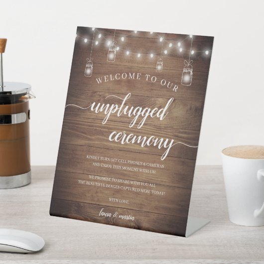 Chic Rustic Wood String Lights Unplugged Ceremony Reclamebord Met Voetstuk (Insitu)
