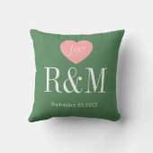 Chic sage green white monogram wedding keepaske kussen (Achterkant)