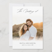 Chic Script Elegante Foto Overlay Witte bruiloft Kaart (Voorkant)